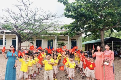 CHUYẾN THAM QUAN TRƯỜNG TIỂU HỌC – SẴN SÀNG CHO HÀNH TRANG LỚP MỘT ?