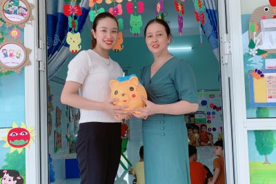 Hưởng ứng mô hình Dân vận khéo “Nuôi heo đất, góp yêu thương” của Trường Mầm non Bình Thanh.