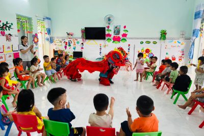 HOẠT ĐỘNG VUI HỘI TRĂNG RẰM  CỦA CÁC BÉ TRƯỜNG MẦM NON BÌNH THANH